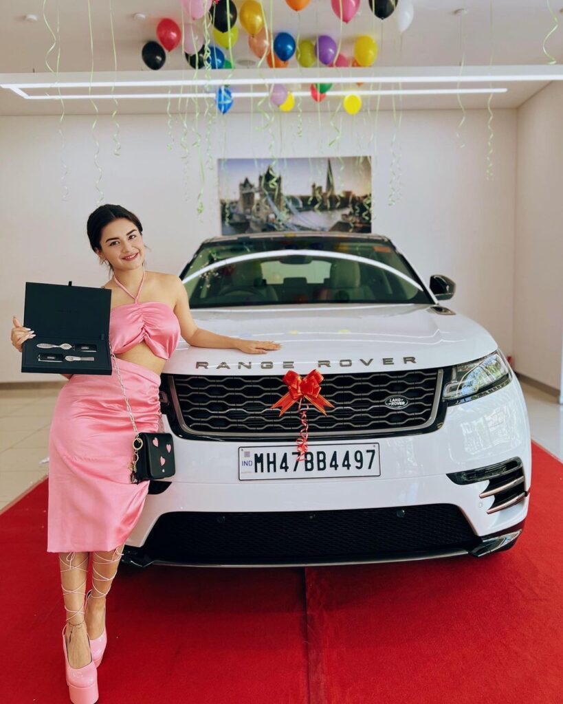 Avneet Kaur Car