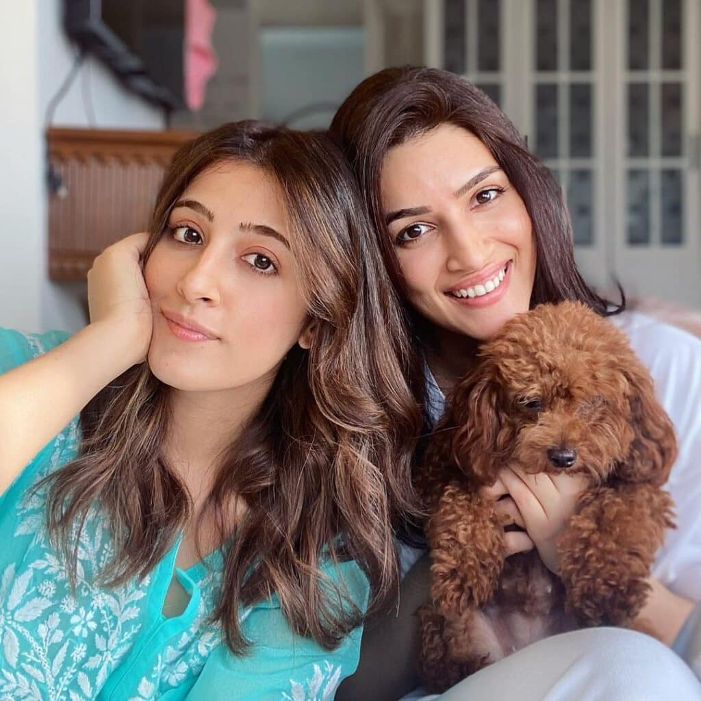 Kriti Sanon Sister Nupur Sanon