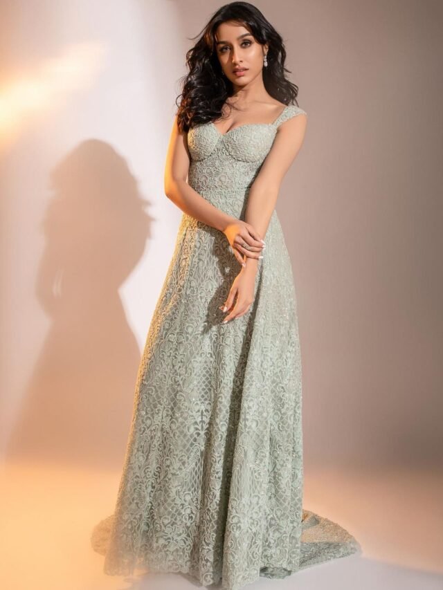 Shraddha Kapoor Biography, Age, Height, Net Worth, Family, Affairs